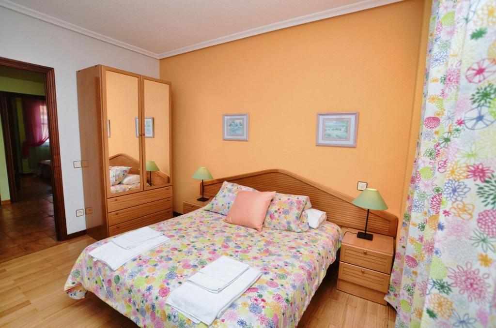 Apartamento Playas De Quejo Isla Exterior photo
